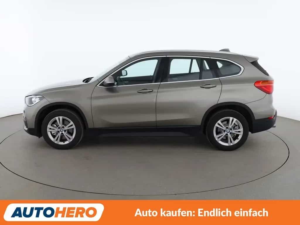 BMW X1 sDrive 20i Advantage Aut.*TEMPO*PLA*PDC* 03/2019-photo-2