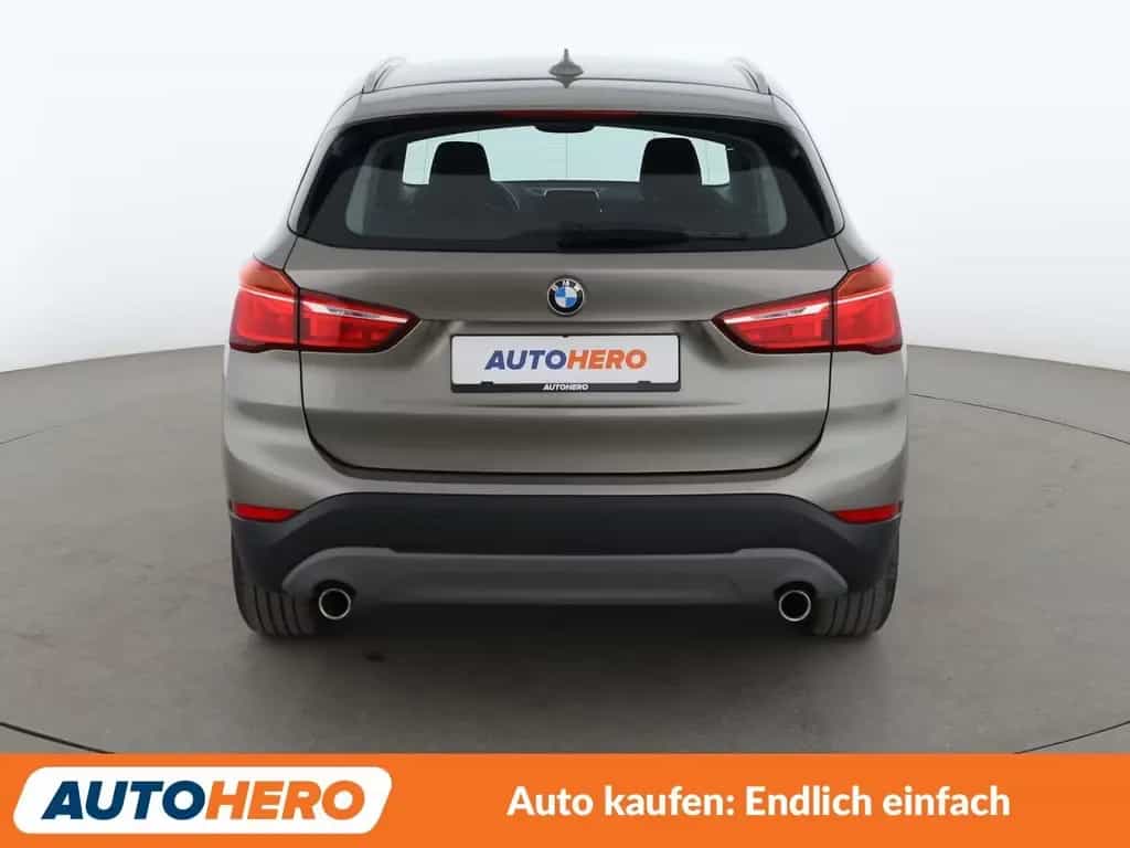 BMW X1 sDrive 20i Advantage Aut.*TEMPO*PLA*PDC* 03/2019-photo-4