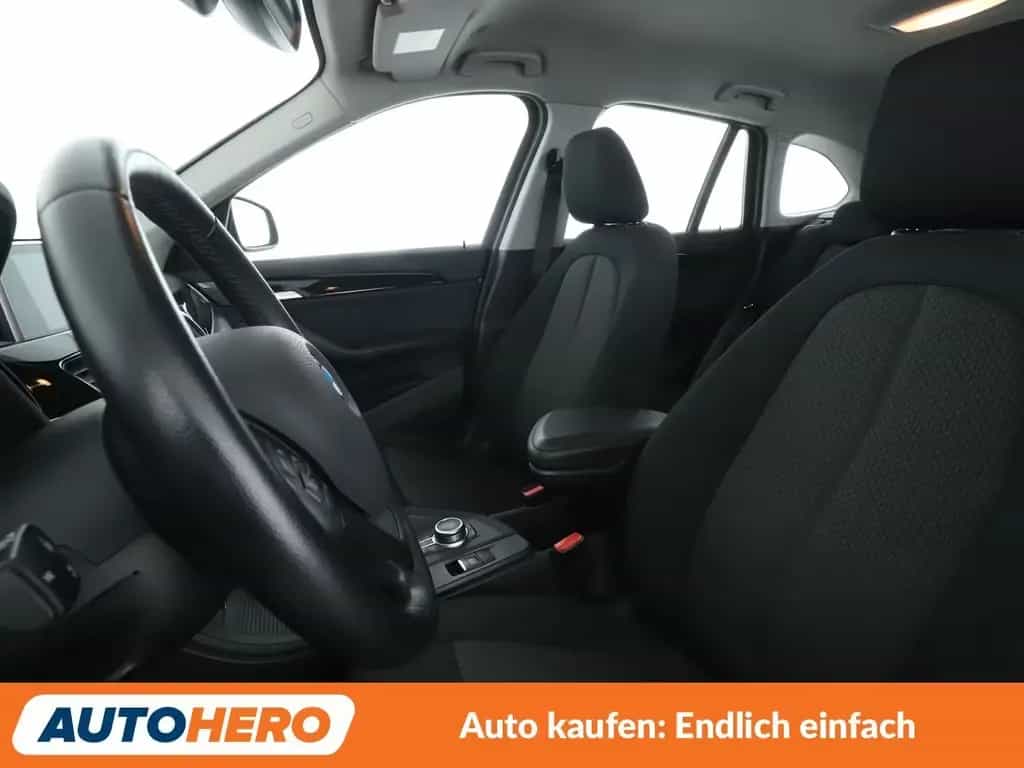 BMW X1 sDrive 20i Advantage Aut.*TEMPO*PLA*PDC* 03/2019-photo-9