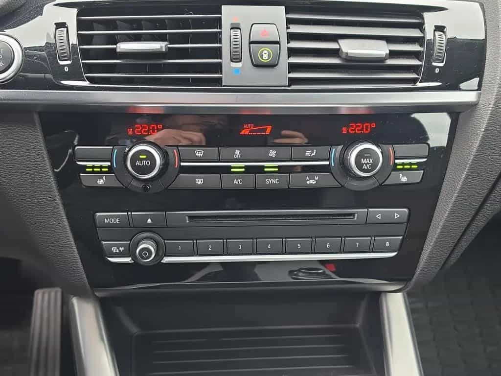 BMW X3 xDrive20d AUT. AUS 1.HAND LEDER NAVI KAMERA 09/2015-photo-36