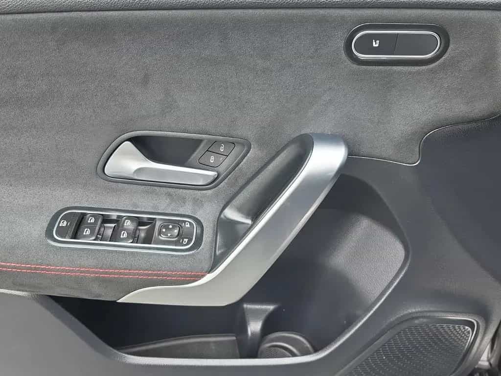 Mercedes-Benz A 180 AMG Line*NIGHT*WIDESCREEN*MBUX* 01/2019-photo-19