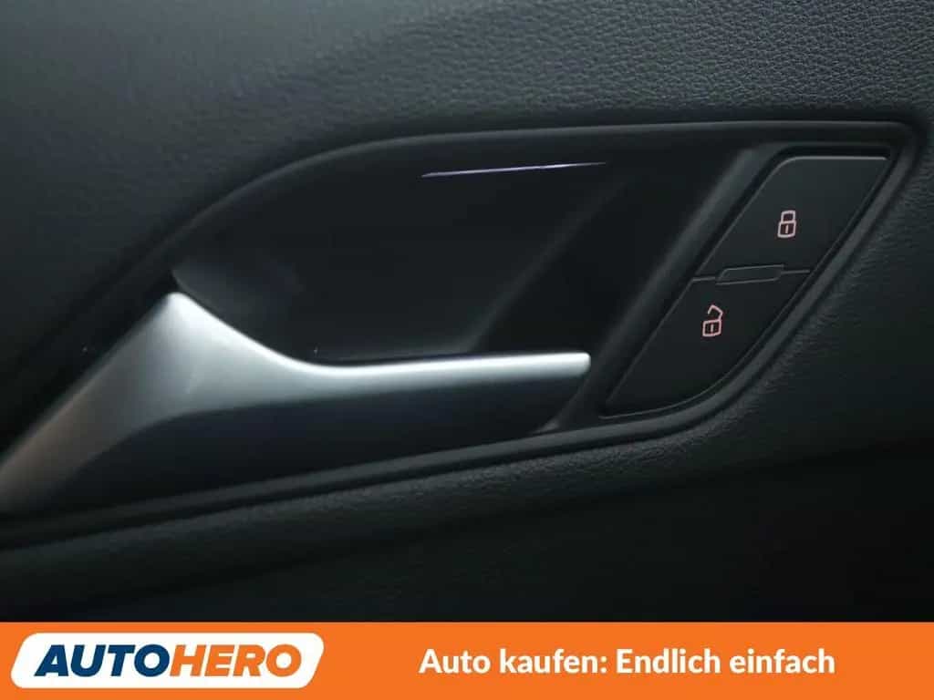 Audi A3 1.8 TFSI Ambiente Aut.*XENON*TEMPO*PDC*SHZ* 03/2015-photo-25