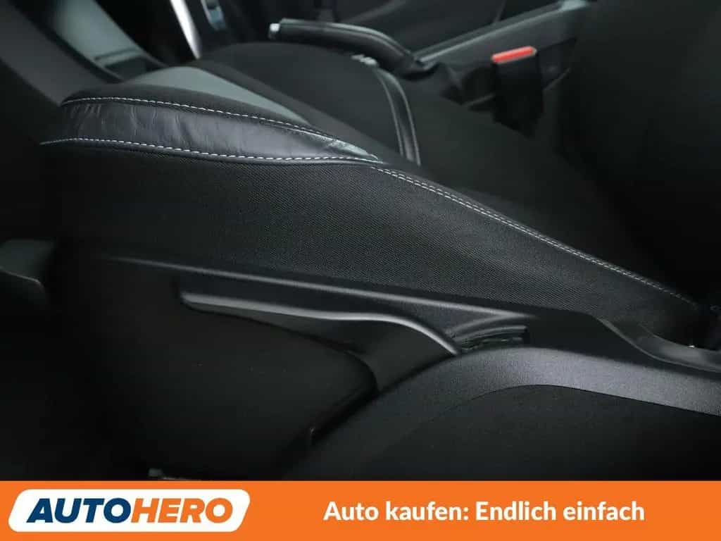 Volvo V40 2.0 T3 Momentum*NAVI*TEMPO*SHZ*PDC*LIM*ALU* 12/2017-photo-27
