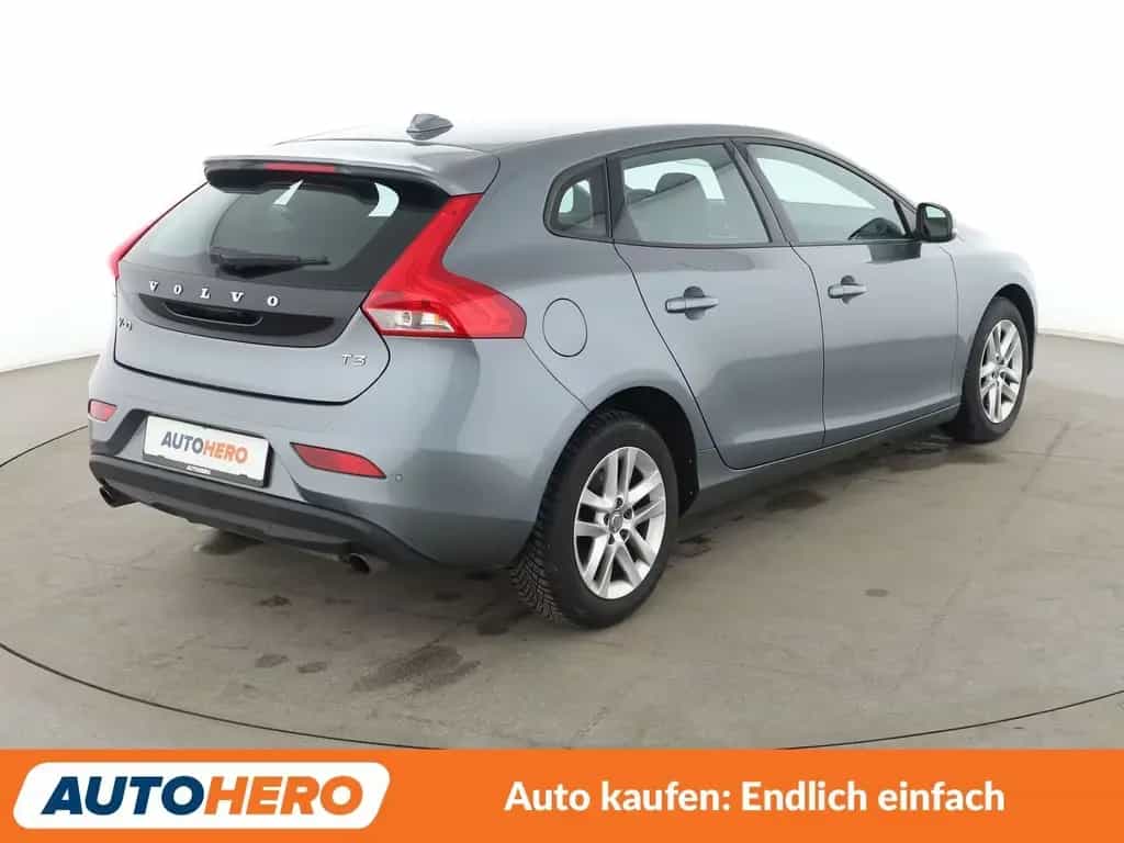 Volvo V40 2.0 T3 Momentum*NAVI*TEMPO*SHZ*PDC*LIM*ALU* 12/2017-photo-5