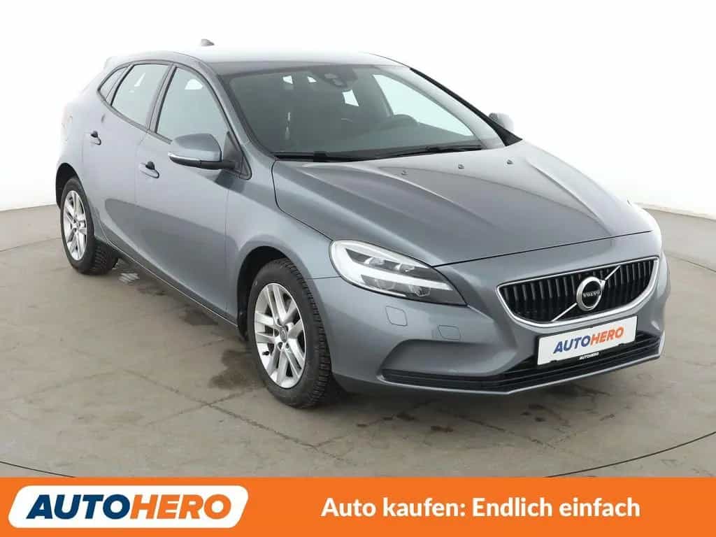 Volvo V40 2.0 T3 Momentum*NAVI*TEMPO*SHZ*PDC*LIM*ALU* 12/2017-photo-7