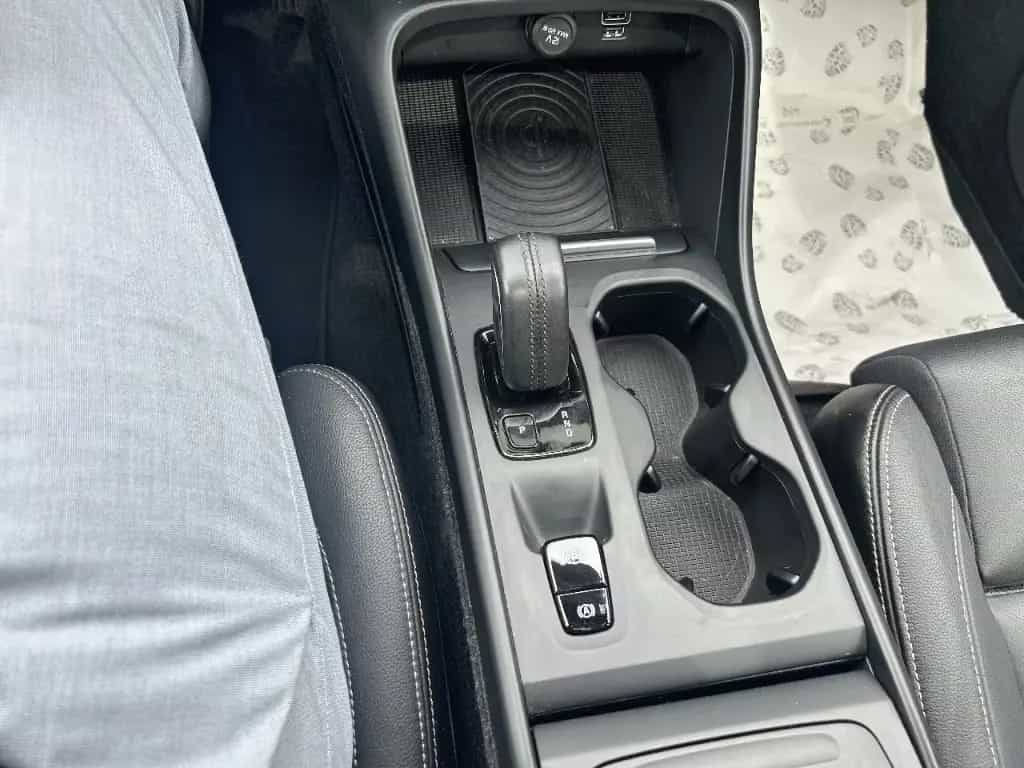 Volvo XC40 Momentum AWD Navi Leder Digitales Cockpit M 08/2018-photo-11