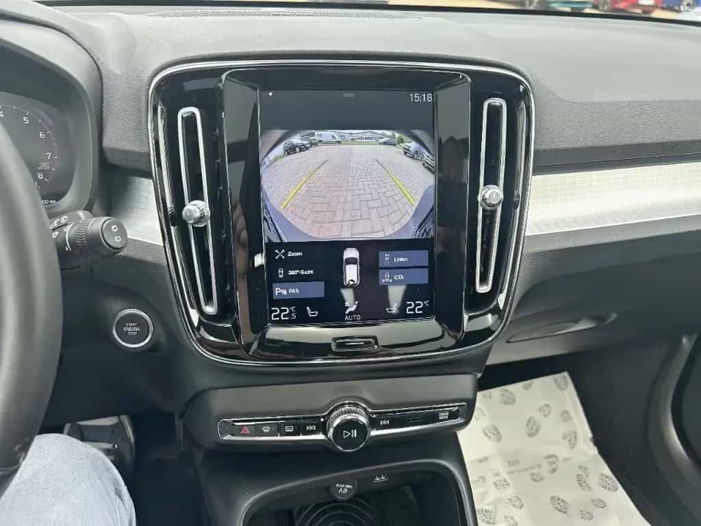 Volvo XC40 Momentum AWD Navi Leder Digitales Cockpit M 08/2018-photo-14