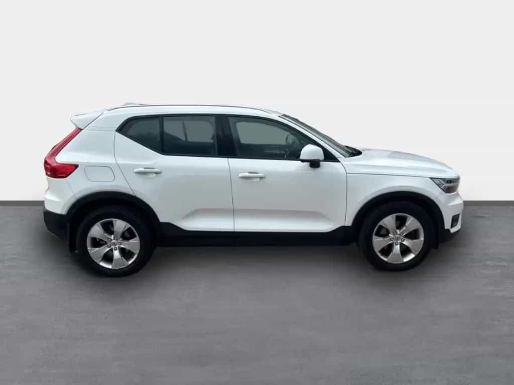Volvo XC40 Momentum AWD Navi Leder Digitales Cockpit M 08/2018-photo-3