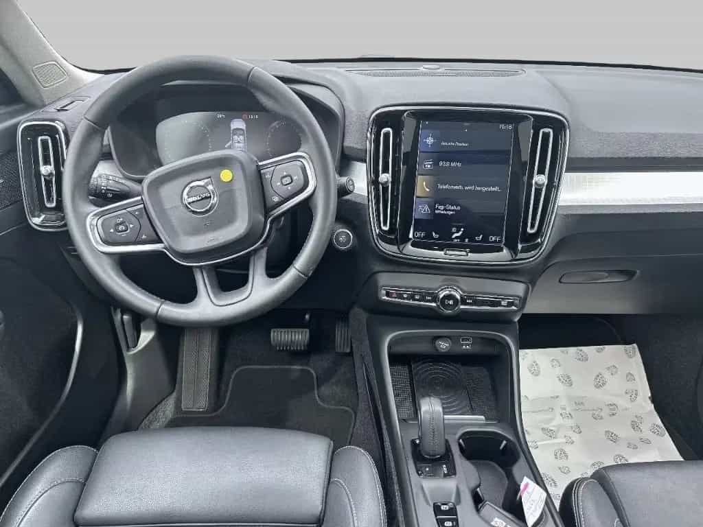 Volvo XC40 Momentum AWD Navi Leder Digitales Cockpit M 08/2018-photo-7