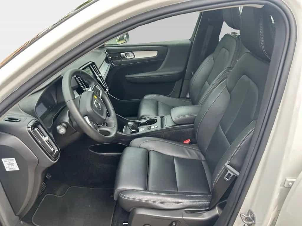 Volvo XC40 Momentum AWD Navi Leder Digitales Cockpit M 08/2018-photo-8