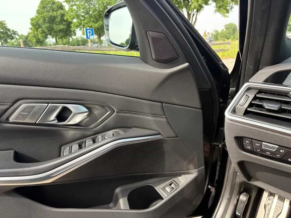 BMW 320 d Touring M Sport GARANTIE !! PANO DA ACC ... 10/2022-photo-11