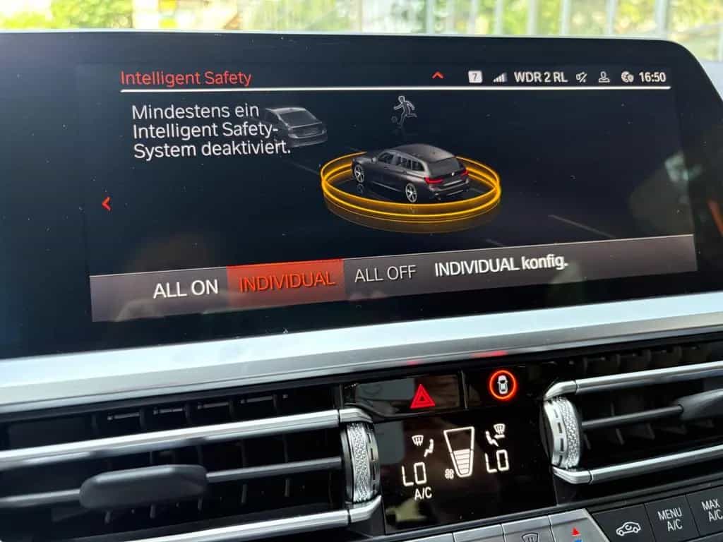 BMW 320 d Touring M Sport GARANTIE !! PANO DA ACC ... 10/2022-photo-8