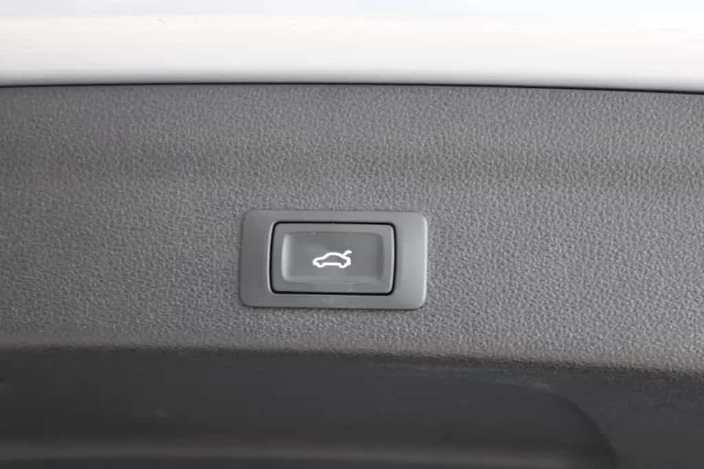 Audi A6 Avant 40 TDI Quattro Sport *Standheizung*AHK 02/2021-photo-28