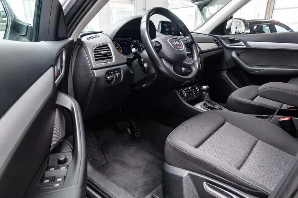 Audi Q3 1.4l 110kw S-Line +AHK +Pano +Navi 05/2018-photo-30