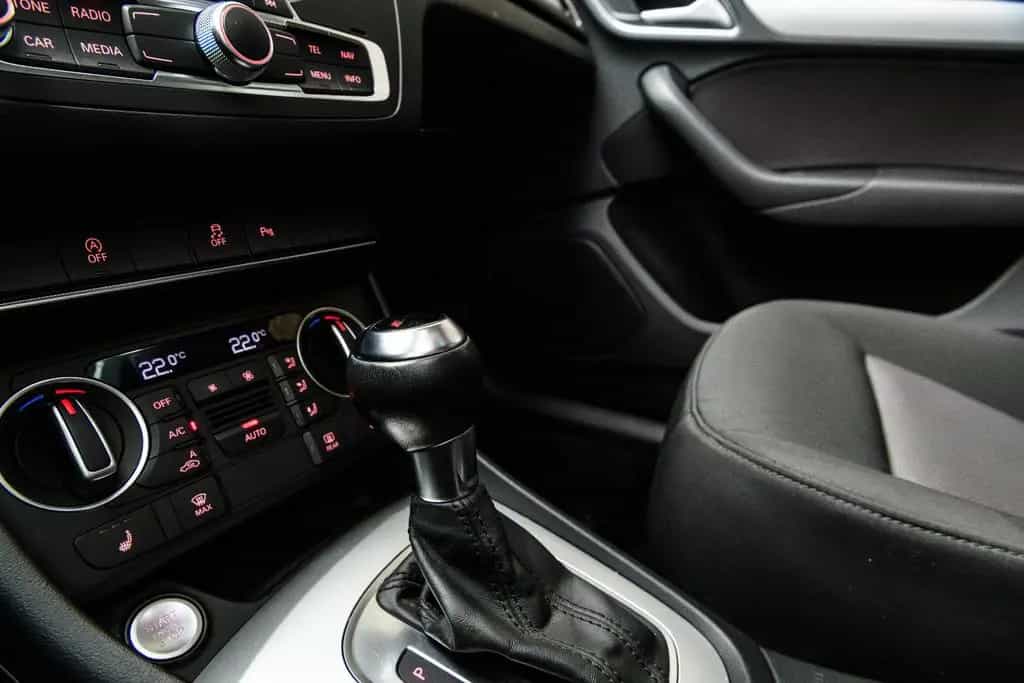 Audi Q3 1.4l 110kw S-Line +AHK +Pano +Navi 05/2018-photo-33
