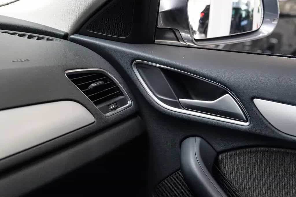 Audi Q3 1.4l 110kw S-Line +AHK +Pano +Navi 05/2018-photo-41
