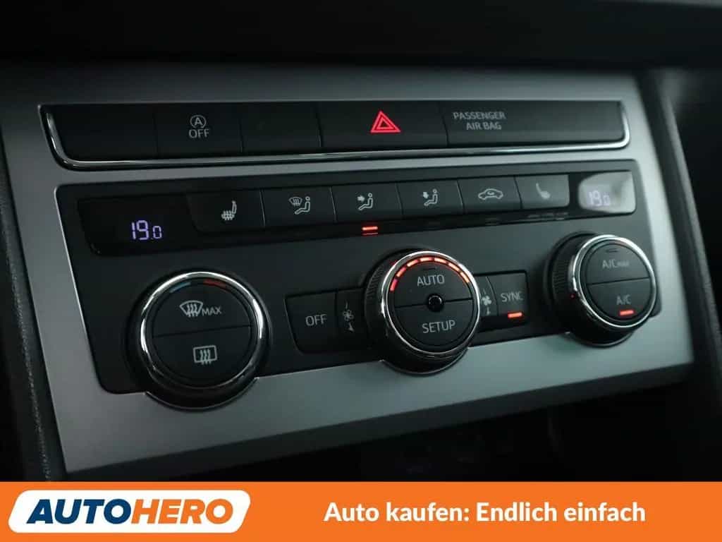 Seat Leon 1.4 TSI Xcellence*NAVI*CAM*SHZ*TEMPO* 07/2018-photo-23