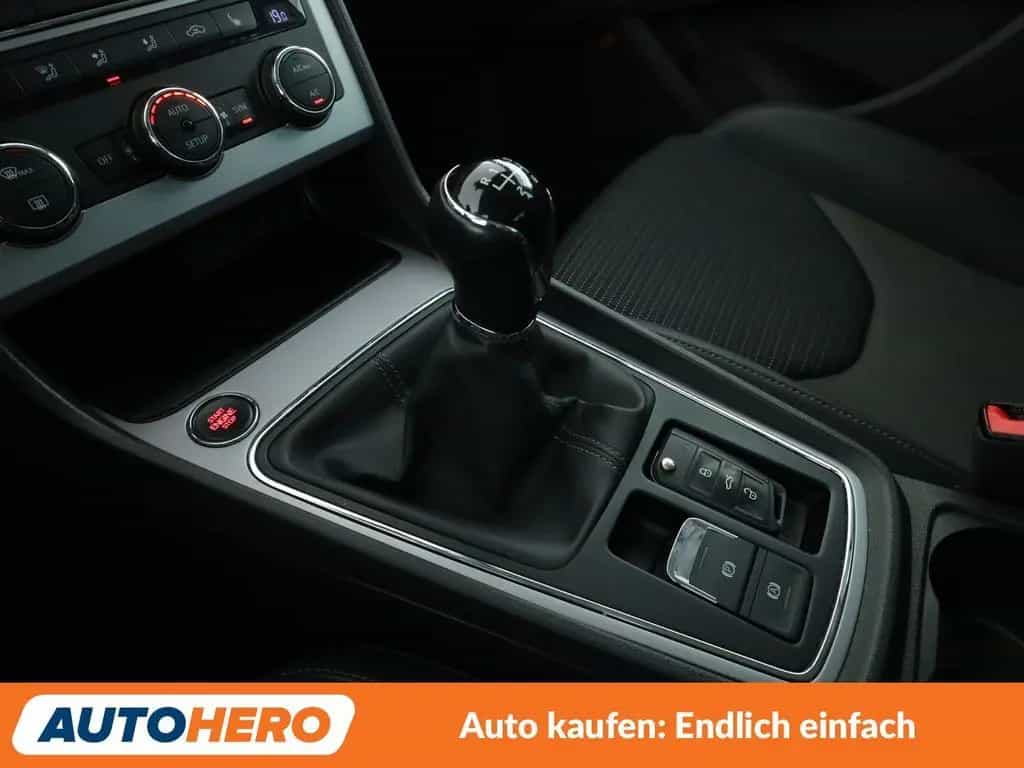 Seat Leon 1.4 TSI Xcellence*NAVI*CAM*SHZ*TEMPO* 07/2018-photo-26