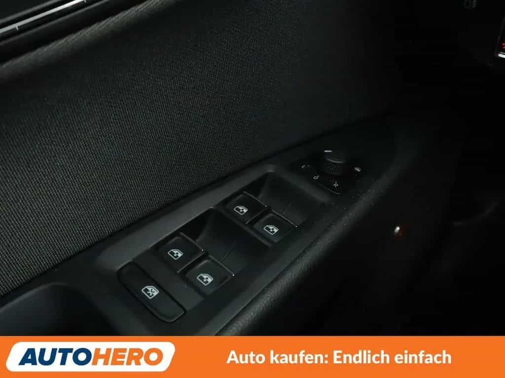 Seat Leon 1.4 TSI Xcellence*NAVI*CAM*SHZ*TEMPO* 07/2018-photo-32