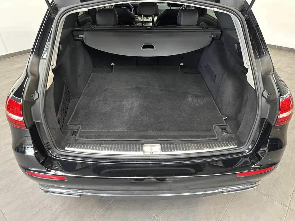 Mercedes-Benz E 220 d T Avantgarde NAV+LED+KAM+SHZ+WIDESCREEN 02/2022-photo-5