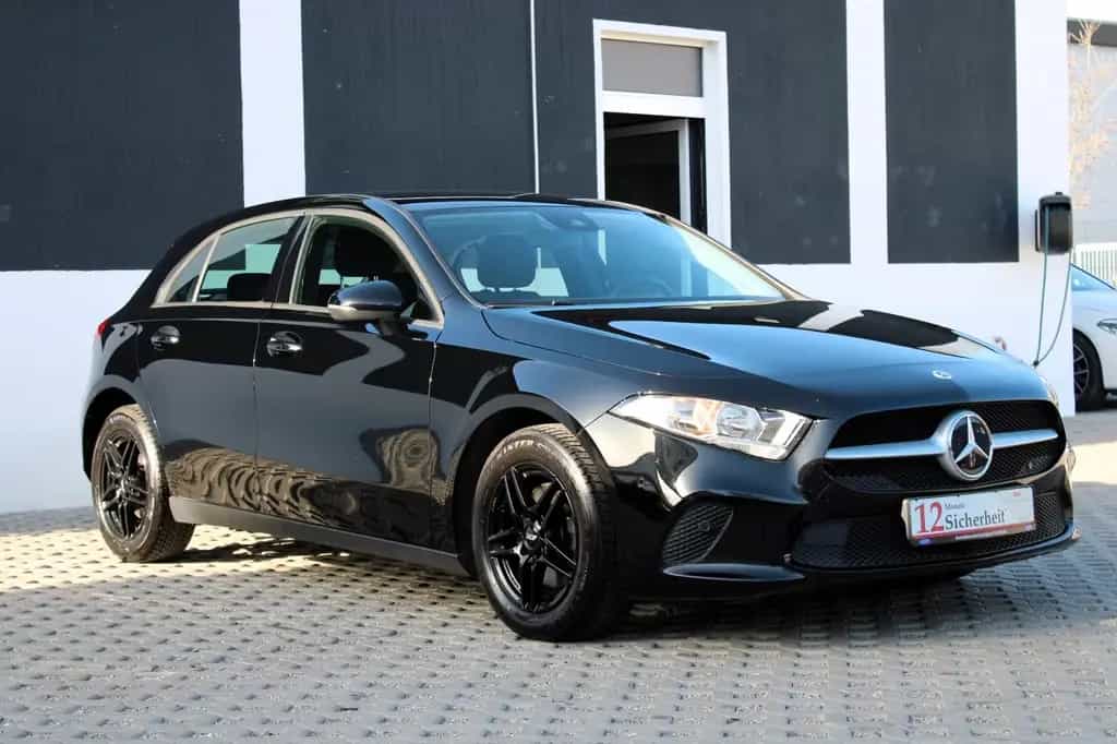 Mercedes-Benz A 180 A A 180 d 11/2022-photo-1