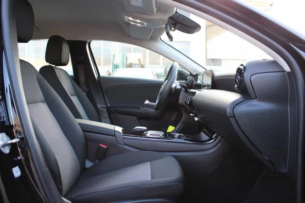 Mercedes-Benz A 180 A A 180 d 11/2022-photo-17