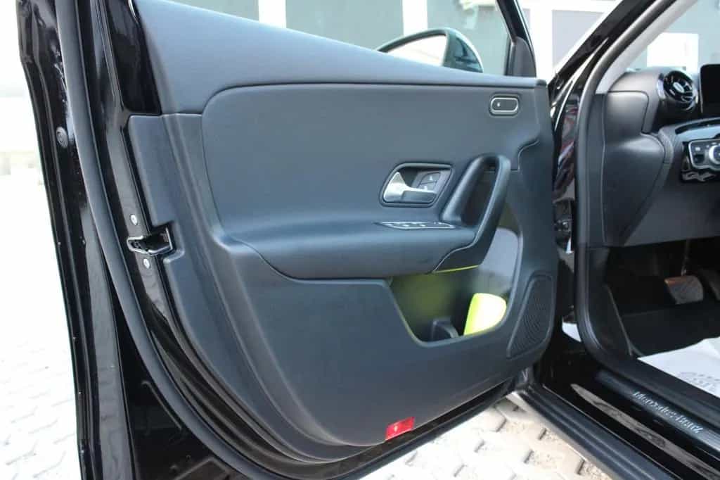 Mercedes-Benz A 180 A A 180 d 11/2022-photo-32