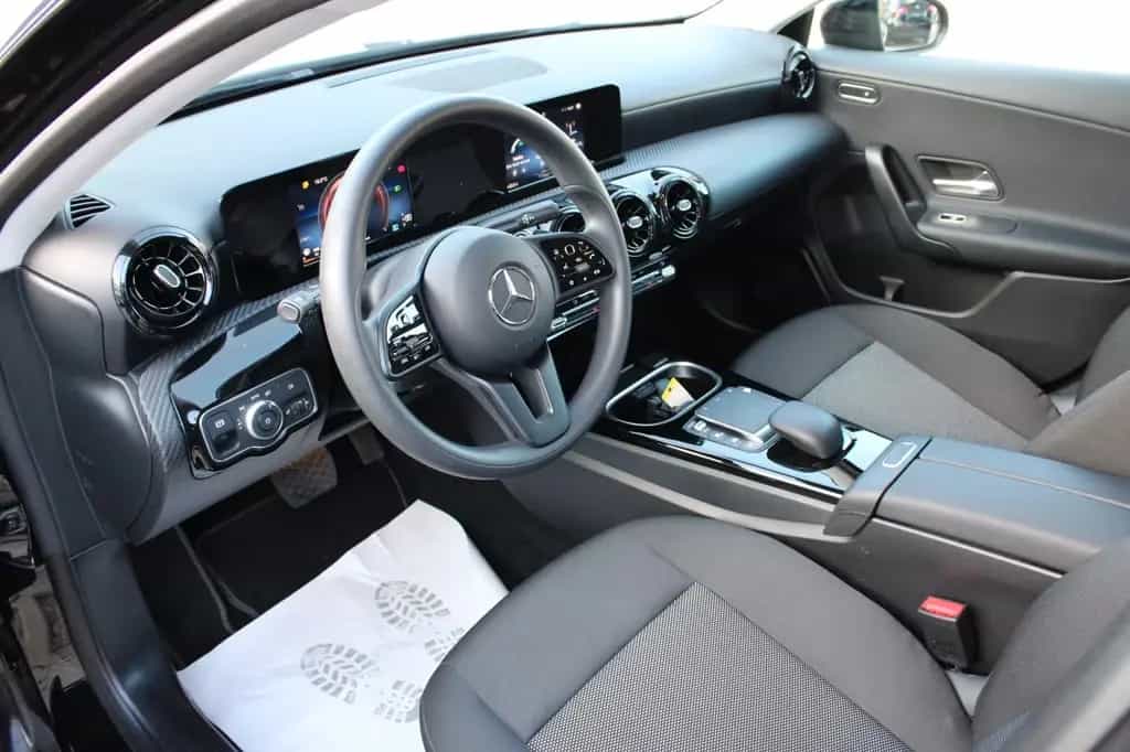Mercedes-Benz A 180 A A 180 d 11/2022-photo-33