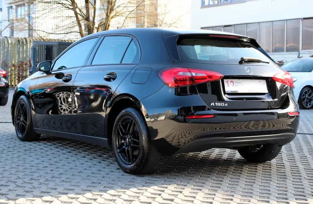 Mercedes-Benz A 180 A A 180 d 11/2022-photo-8
