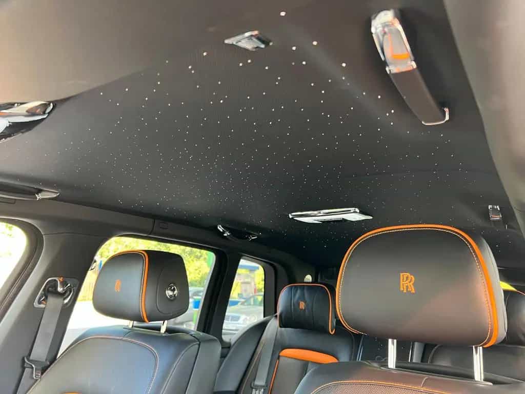 Rolls-Royce Cullinan BLACK BADGE / BESPOKE / STARLIGHT / 4 SEATS/ TV 10/2020-photo-11