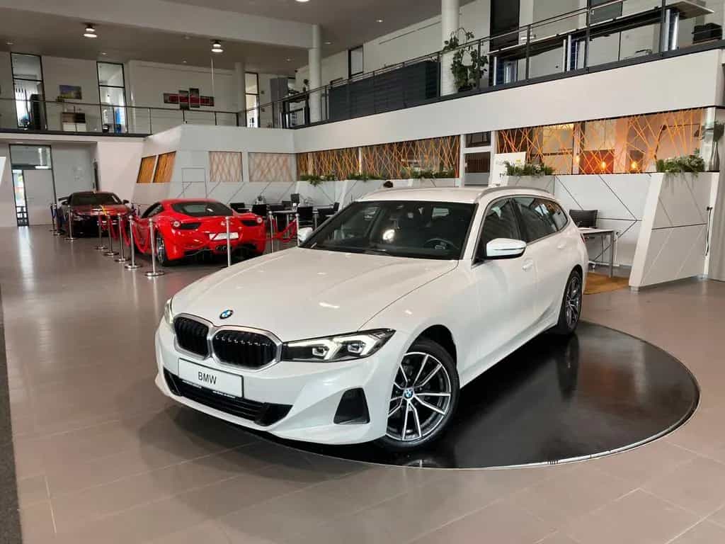 BMW 318 i Touring Curved DrivingA Kamera LED AHK 09/2022-photo-27