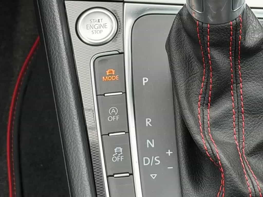 Volkswagen Golf VII Lim. GTI Performance + JP PERFORMANCE + 06/2016-photo-15