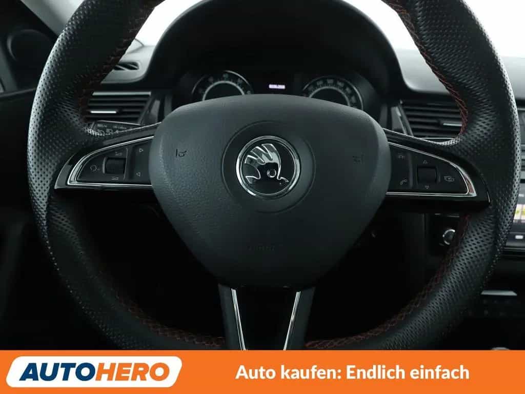 Skoda Rapid Spaceback 1.4 TSI Ambition Aut.*XENON*PDC* 06/2016-photo-18