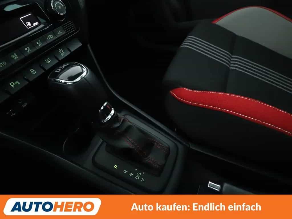 Skoda Rapid Spaceback 1.4 TSI Ambition Aut.*XENON*PDC* 06/2016-photo-22