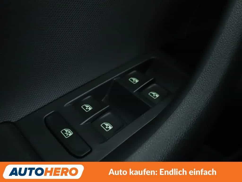 Skoda Rapid Spaceback 1.4 TSI Ambition Aut.*XENON*PDC* 06/2016-photo-23