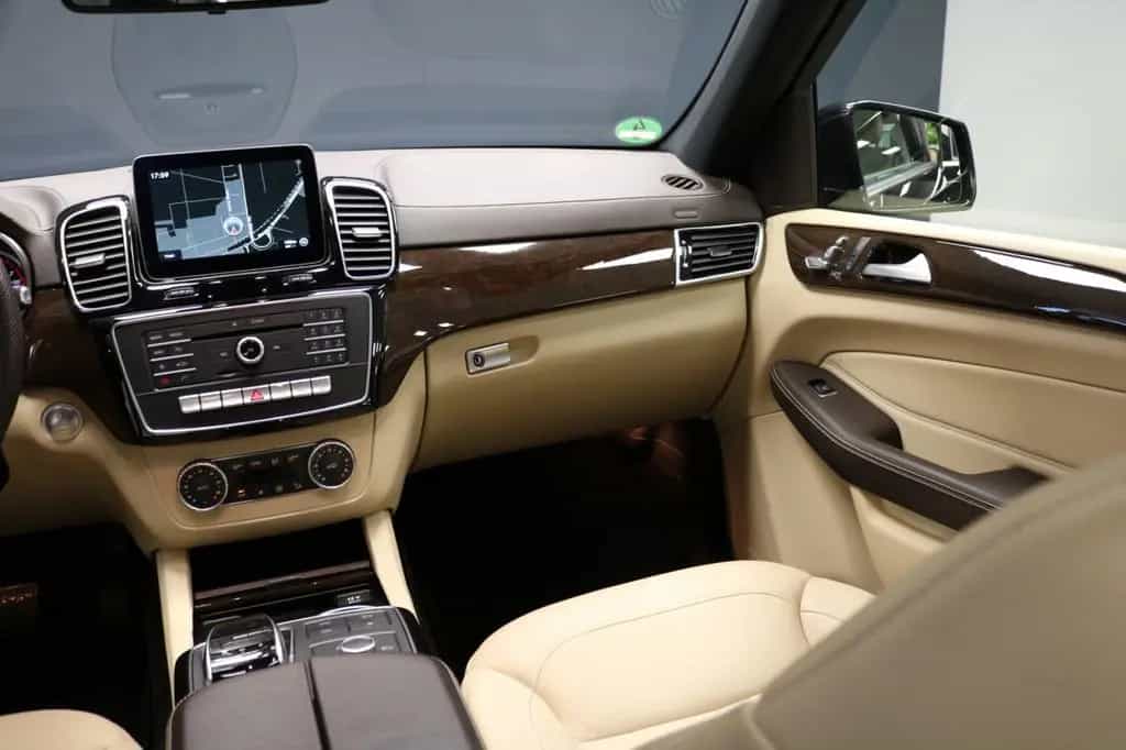 Mercedes-Benz GLS 400 4Matic/KAMERA/PANO/LEDER/7 SITZER 07/2017-photo-31