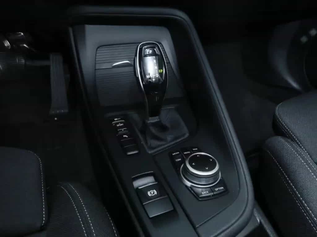BMW X1 sDrive 18i Kamera Sportsitze NAVI LED DAB 04/2022-photo-10