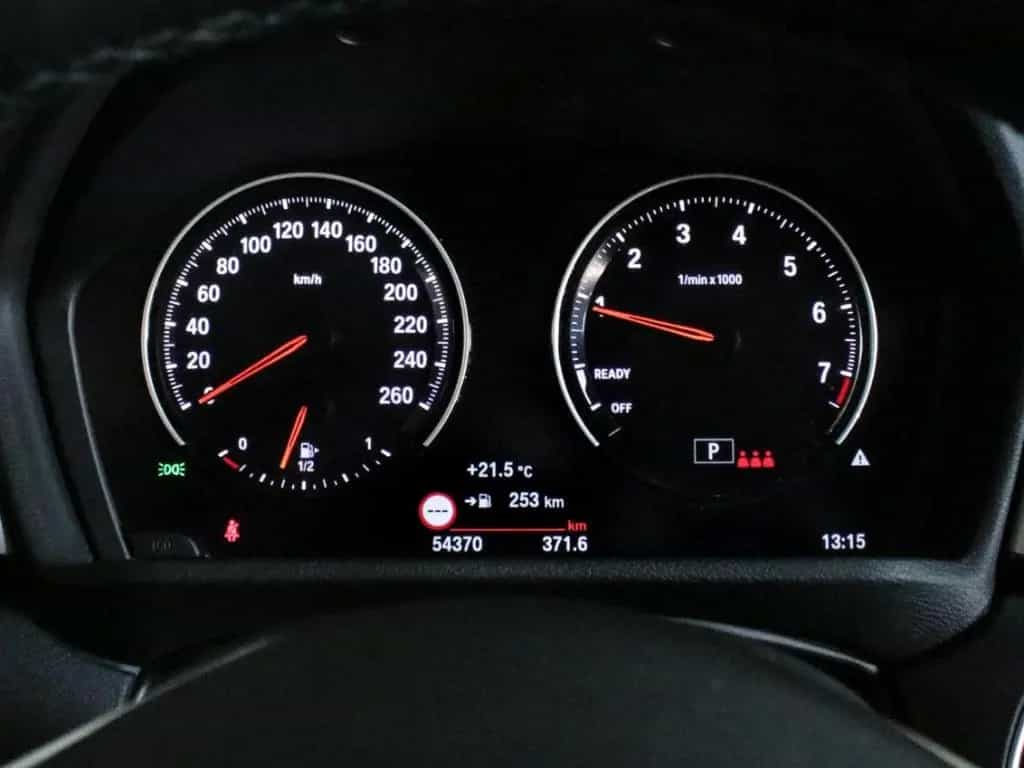 BMW X1 sDrive 18i Kamera Sportsitze NAVI LED DAB 04/2022-photo-14