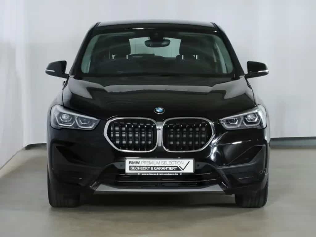 BMW X1 sDrive 18i Kamera Sportsitze NAVI LED DAB 04/2022-photo-4