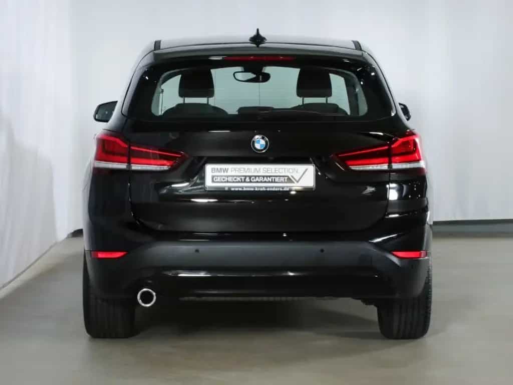 BMW X1 sDrive 18i Kamera Sportsitze NAVI LED DAB 04/2022-photo-5