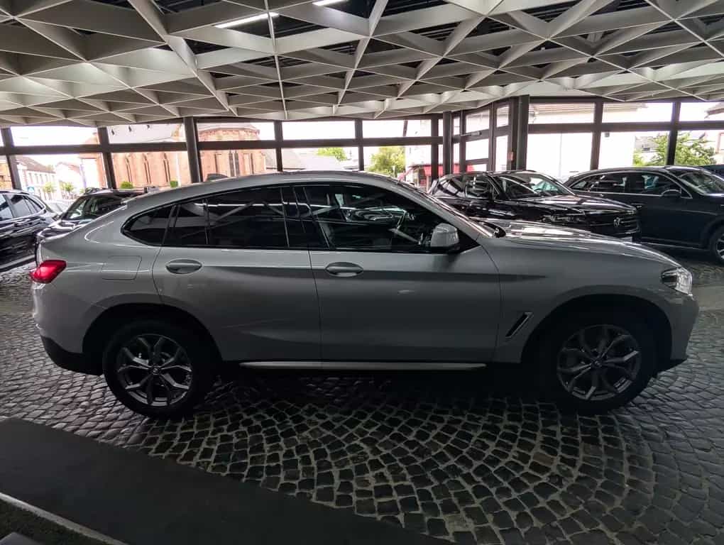 BMW X4 xDrive 30 i xLine MSport Shadow PANO H&K VOLL 02/2019-photo-8