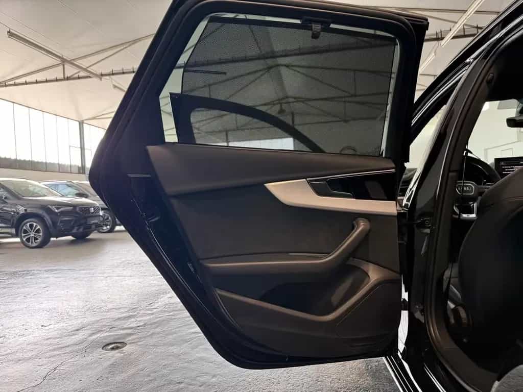 Audi A4 Avant 40 TDI quattro /3x S line/ACC/MATRIX/19 03/2024-photo-16