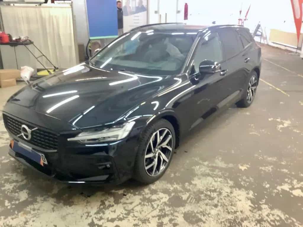 Volvo V60 B4 R-DESIGN HEAD-UP MASSAGE CAM LEDER LED 08/2020-photo-1