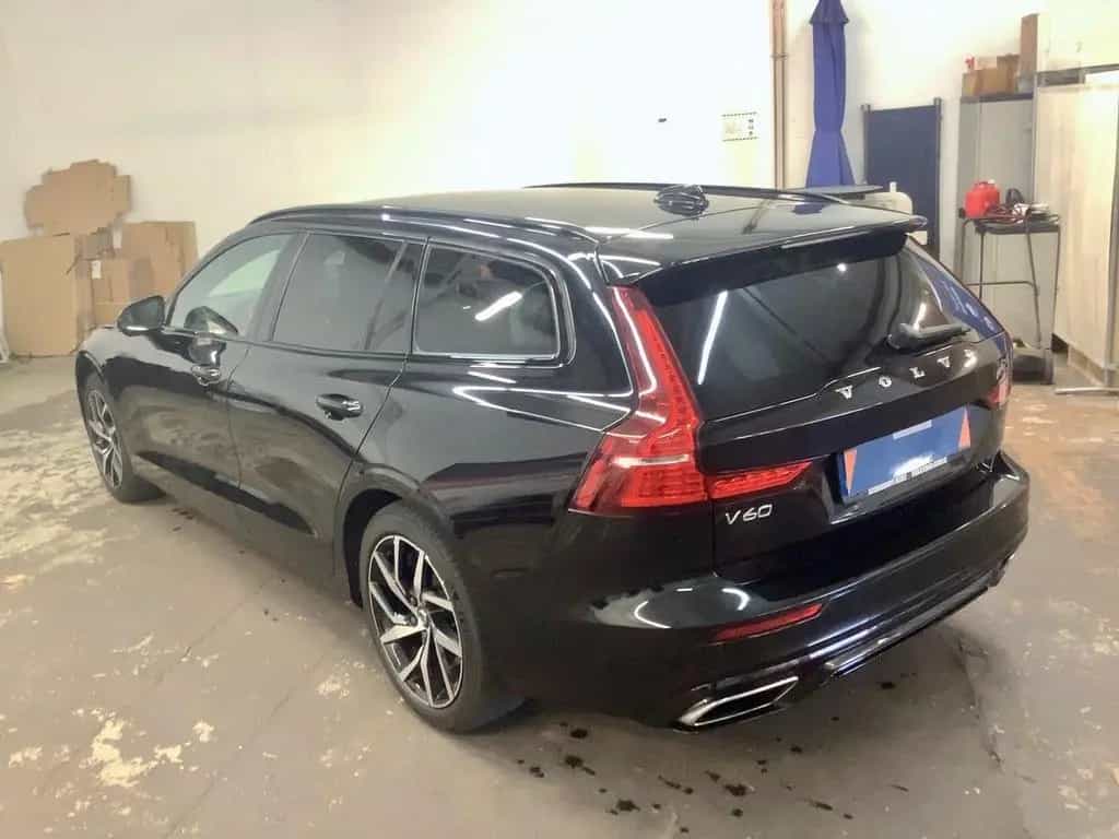 Volvo V60 B4 R-DESIGN HEAD-UP MASSAGE CAM LEDER LED 08/2020-photo-4