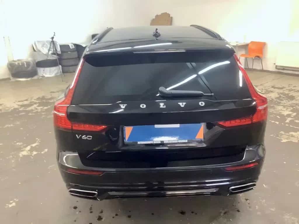 Volvo V60 B4 R-DESIGN HEAD-UP MASSAGE CAM LEDER LED 08/2020-photo-6