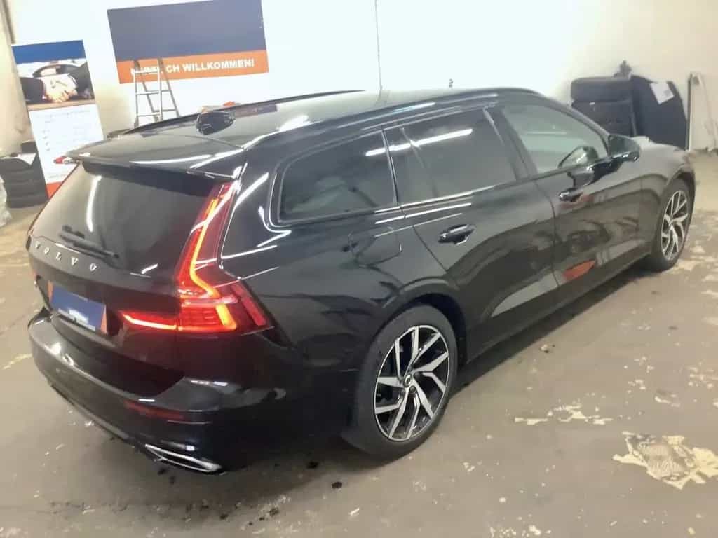 Volvo V60 B4 R-DESIGN HEAD-UP MASSAGE CAM LEDER LED 08/2020-photo-7