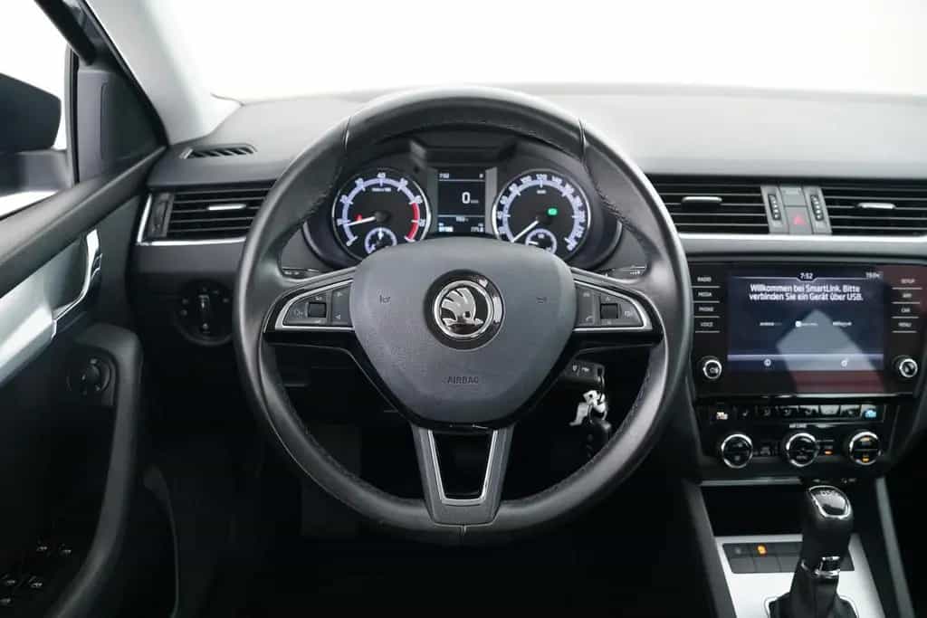 Skoda Octavia COMBI 1.4TSI DSG+APPLE/ANDR+SHZ+TEMPOMAT 09/2017-photo-11