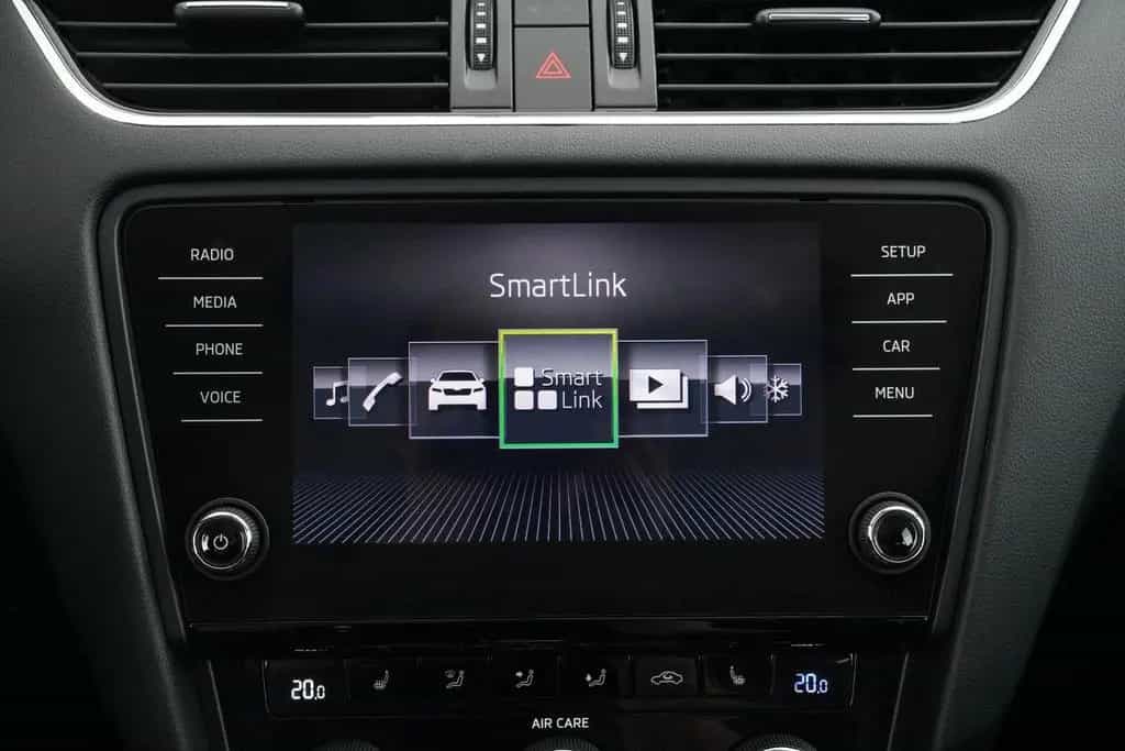 Skoda Octavia COMBI 1.4TSI DSG+APPLE/ANDR+SHZ+TEMPOMAT 09/2017-photo-18