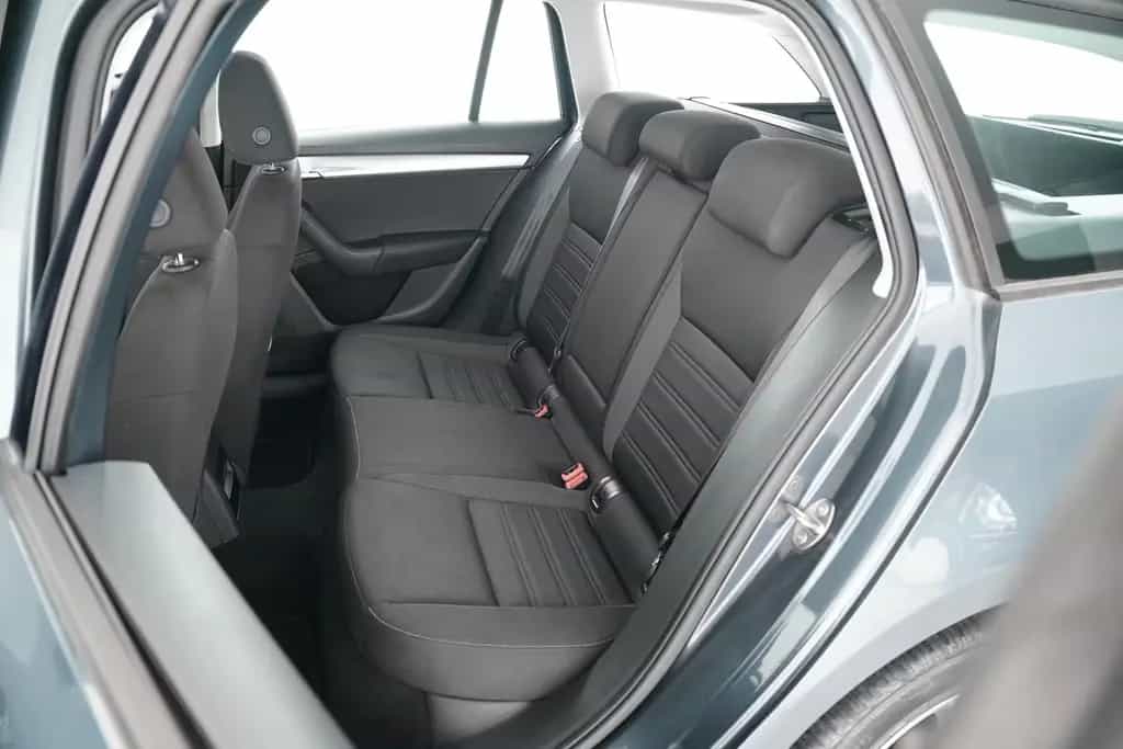 Skoda Octavia COMBI 1.4TSI DSG+APPLE/ANDR+SHZ+TEMPOMAT 09/2017-photo-9