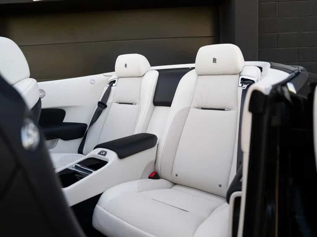 Rolls-Royce Dawn 6.6 V12 04/2018-photo-11